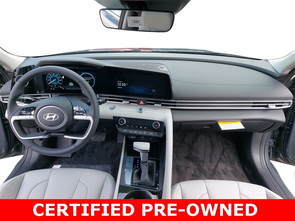 2025 Hyundai Elantra Limited - Photo 9