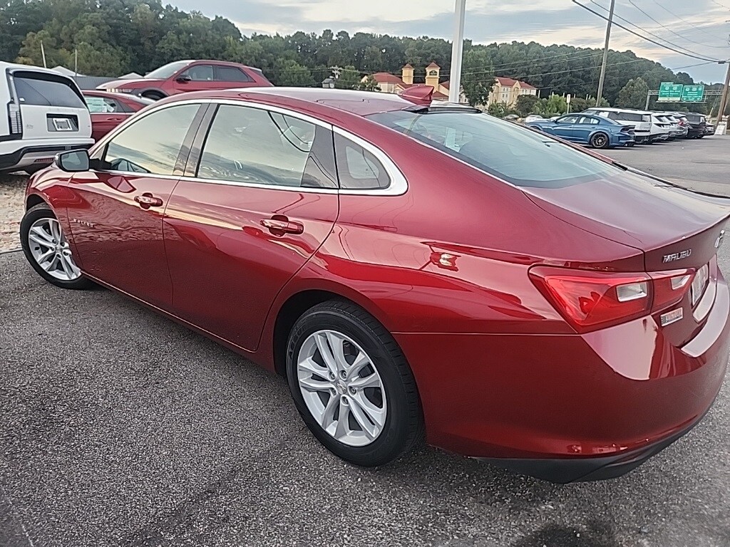 2018 Chevrolet Malibu Hybrid Base photo 2