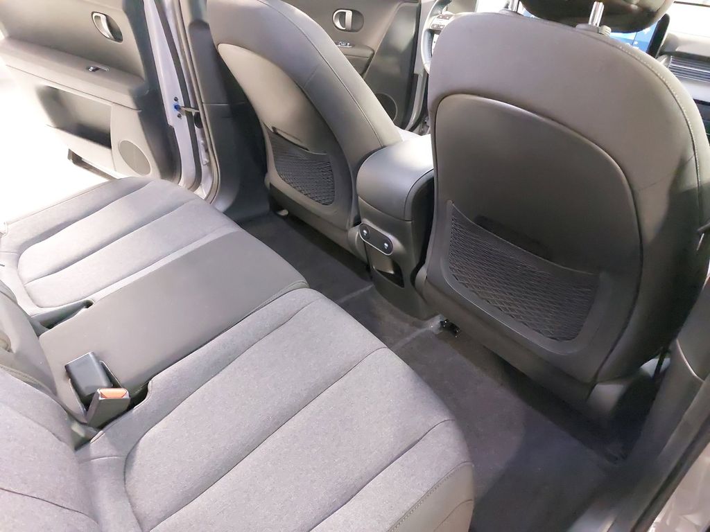 2025 Hyundai IONIQ 5 SE - Photo 12