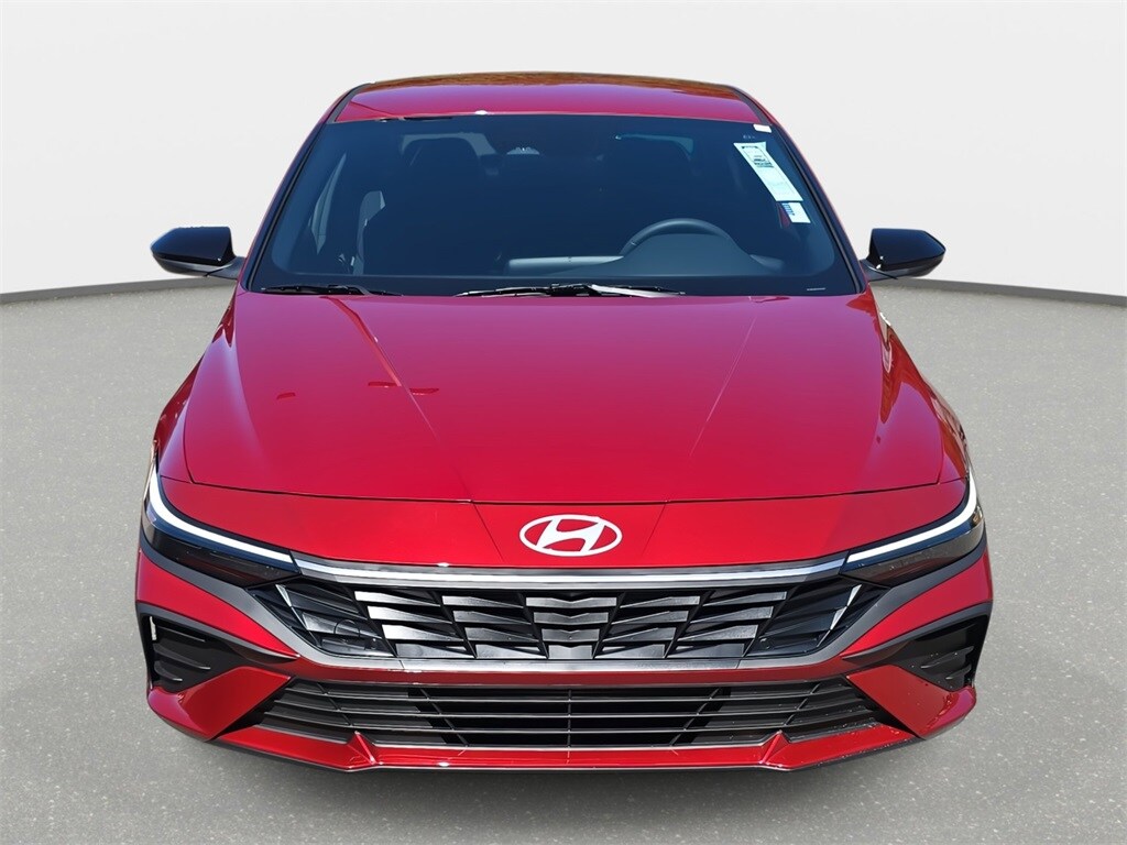2025 Hyundai Elantra SEL Sport photo 2