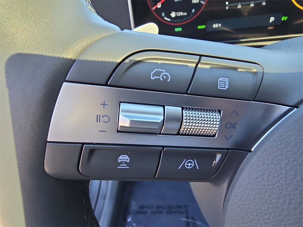 2025 Hyundai Sonata Hybrid Limited - Photo 17