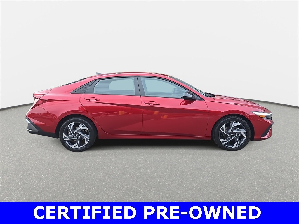 2025 Hyundai Elantra SEL Sport photo 2