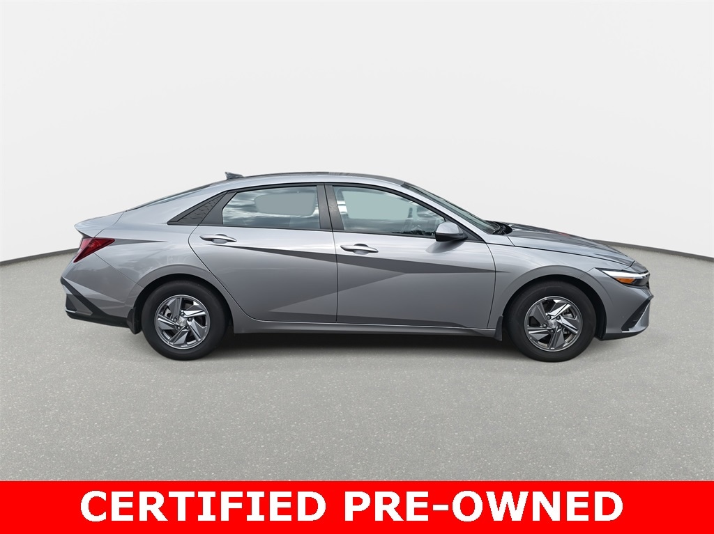 Certified 2025 Hyundai Elantra SE Sedan