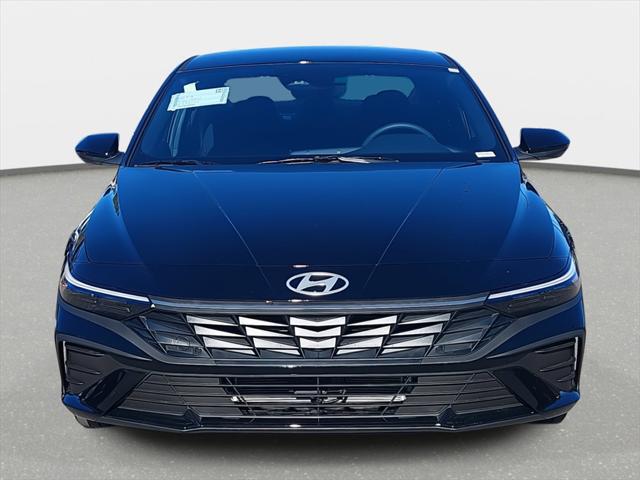 2025 Hyundai Elantra Hybrid SEL Sport photo 2