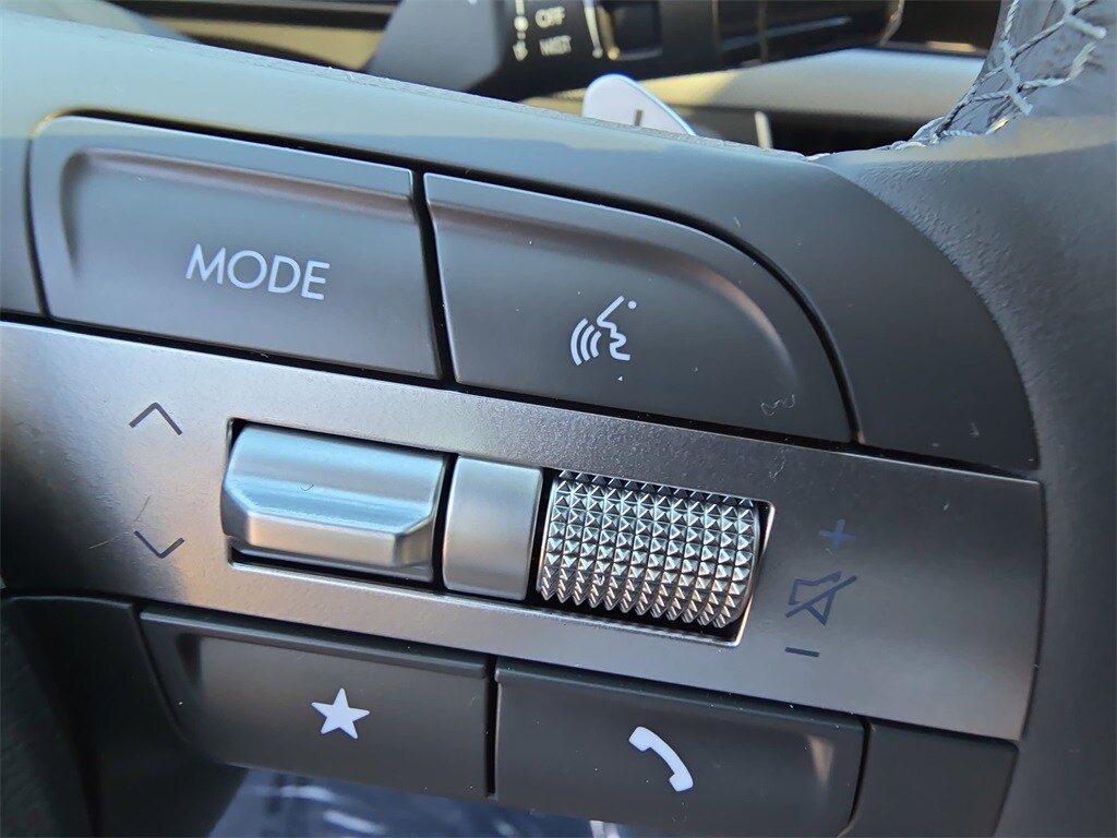 2025 Hyundai Sonata Hybrid Limited - Photo 18