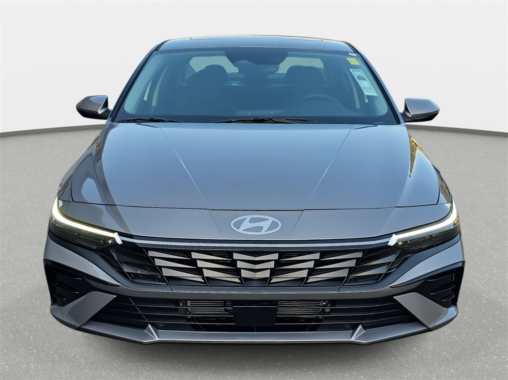 2025 Hyundai Elantra Hybrid Limited photo 2