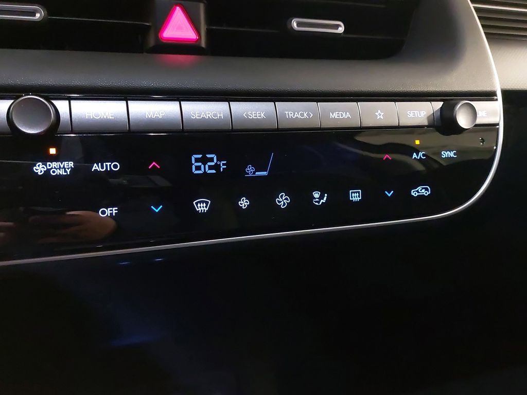 2025 Hyundai IONIQ 5 SE - Photo 21