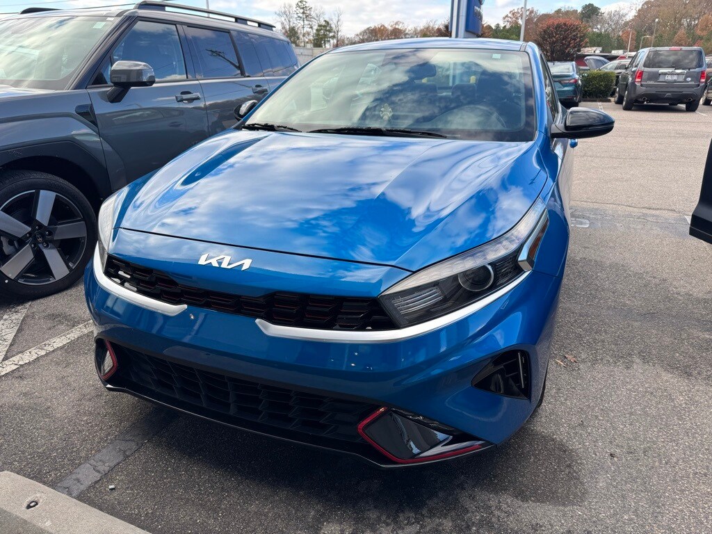 2022 Kia Forte GT-Line photo 2