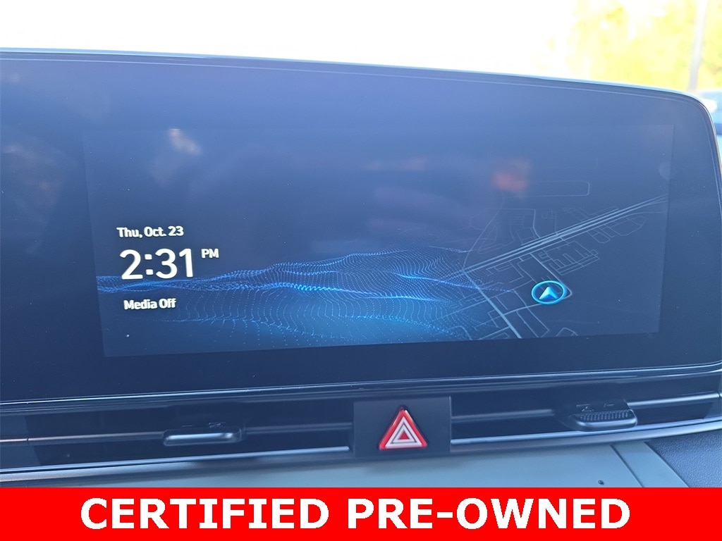 2025 Hyundai Elantra Limited - Photo 22