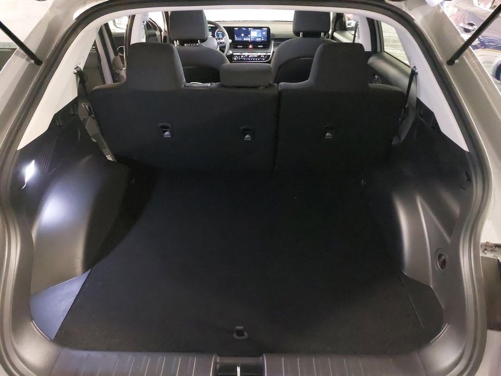 2025 Hyundai IONIQ 5 SE - Photo 13