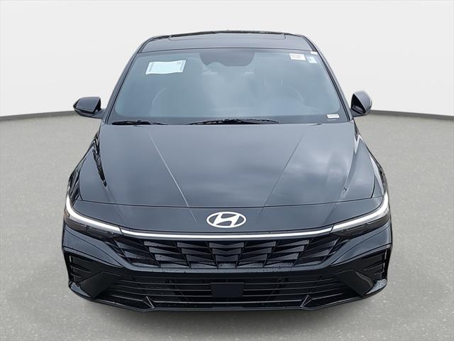 2025 Hyundai Elantra Hybrid Limited photo 2