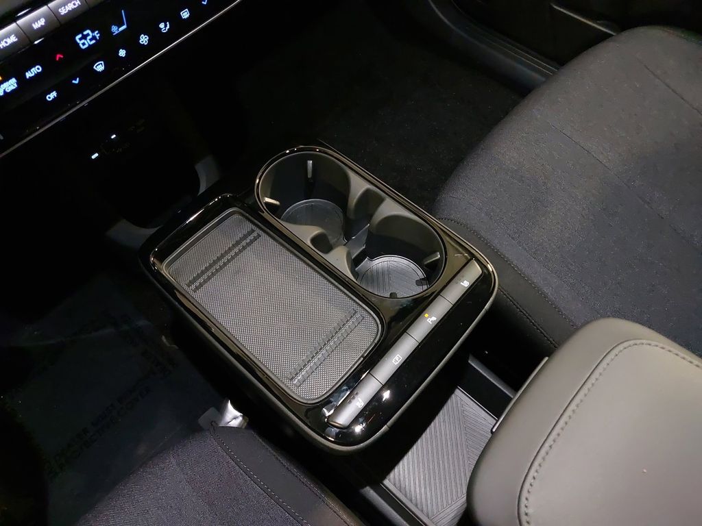 2025 Hyundai IONIQ 5 SE - Photo 25