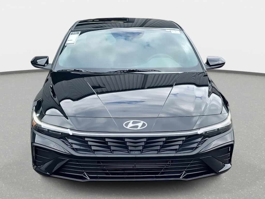 New 2026 Hyundai Elantra SE Sedan