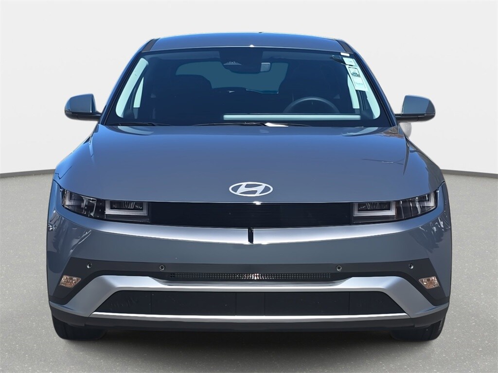 2026 Hyundai Ioniq 5 SEL photo 2