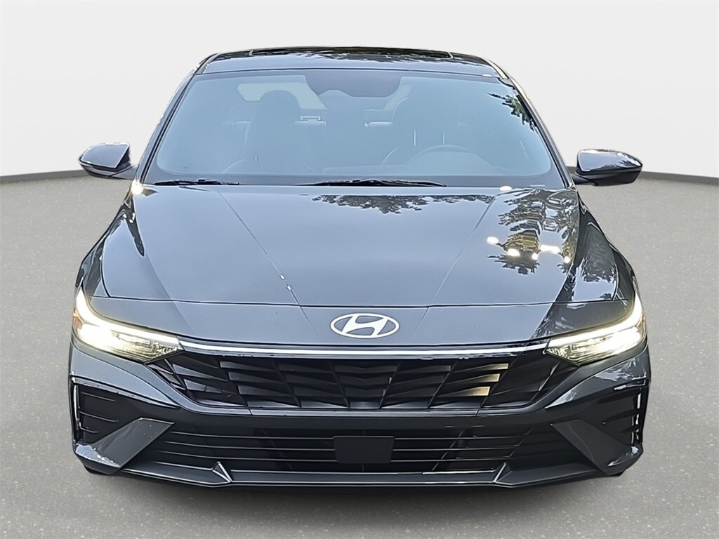 2025 Hyundai Elantra Hybrid Limited photo 2