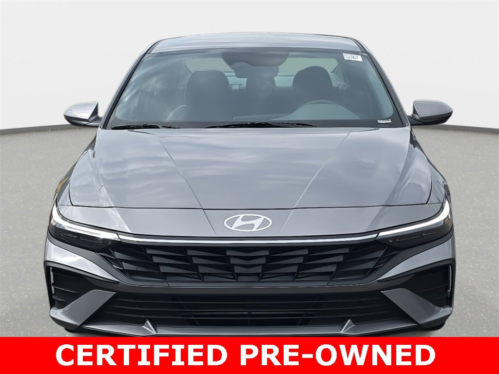 Certified 2025 Hyundai Elantra SE Sedan