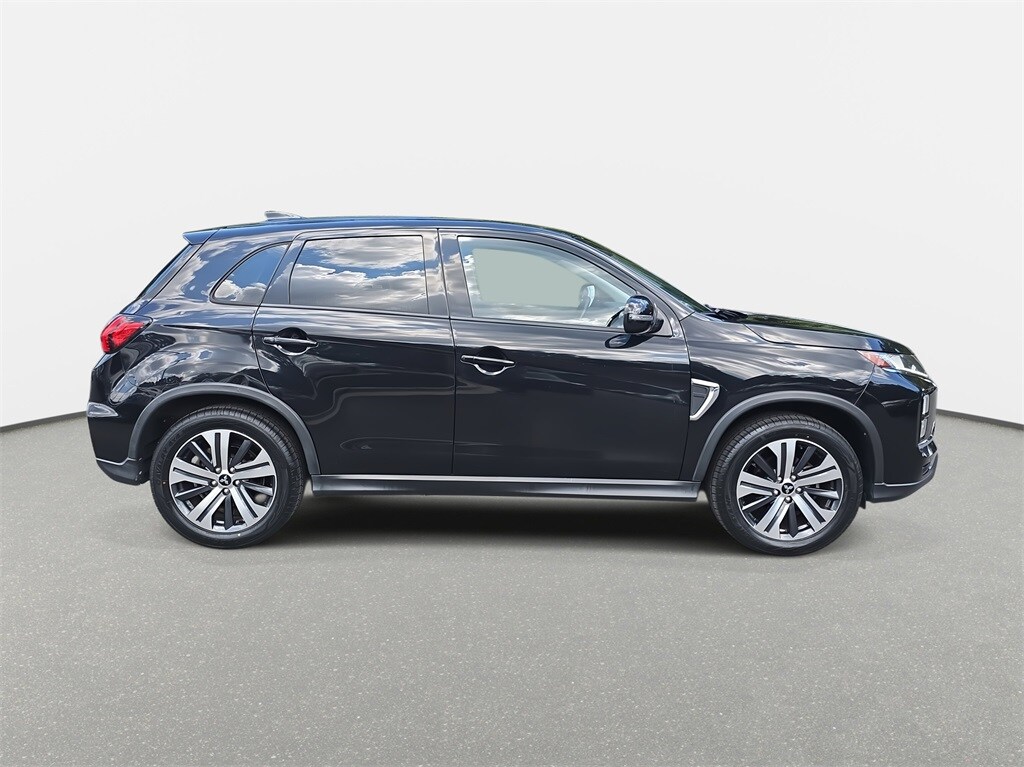 2020 Mitsubishi Outlander Sport SE photo 4