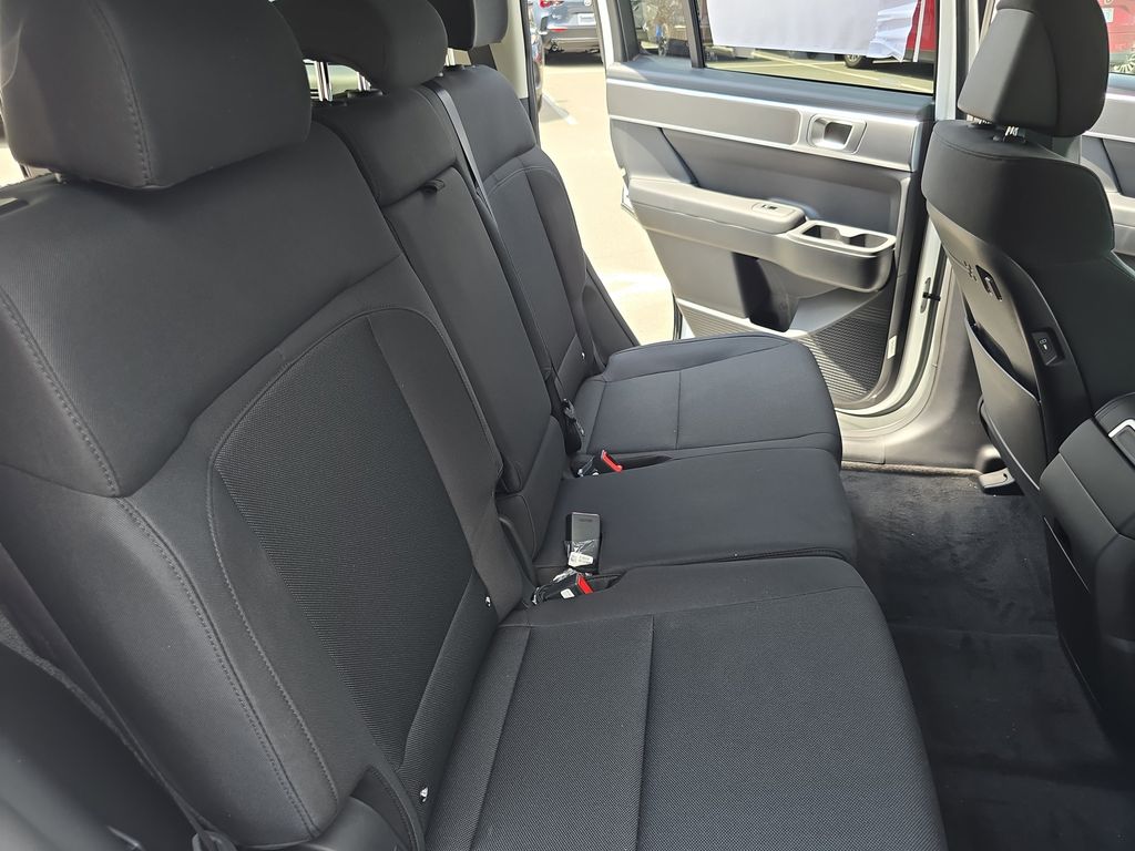 2026 Hyundai Santa Fe SE - Photo 12
