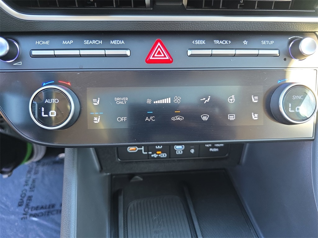2025 Hyundai Sonata Hybrid Limited - Photo 21