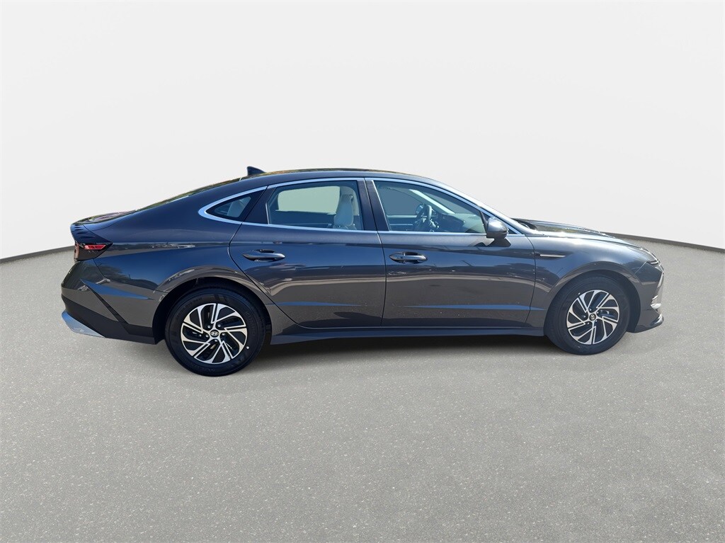 2026 Hyundai Sonata Hybrid Blue photo 3