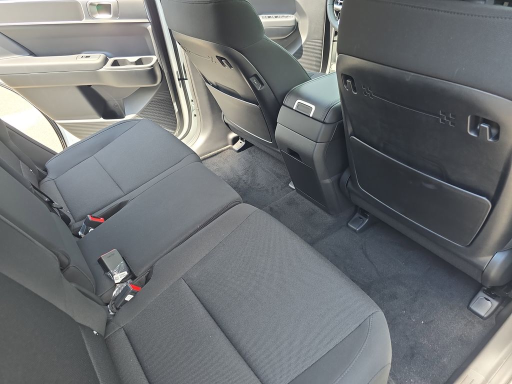 2026 Hyundai Santa Fe SE - Photo 11