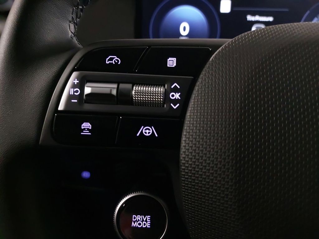 2025 Hyundai IONIQ 5 SE - Photo 17