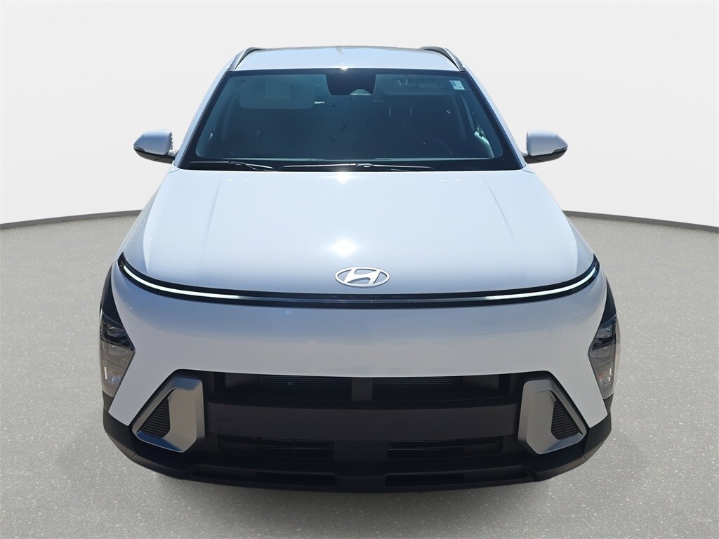 2025 Hyundai Kona SEL photo 2