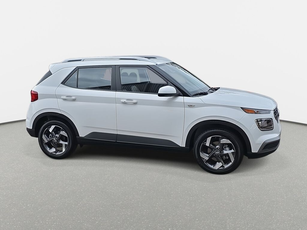 New 2026 Hyundai Venue SEL SUV