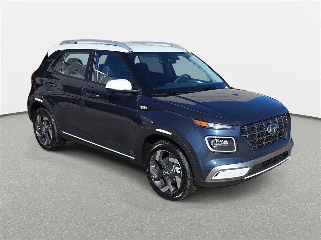 New 2025 Hyundai Venue Limited SUV