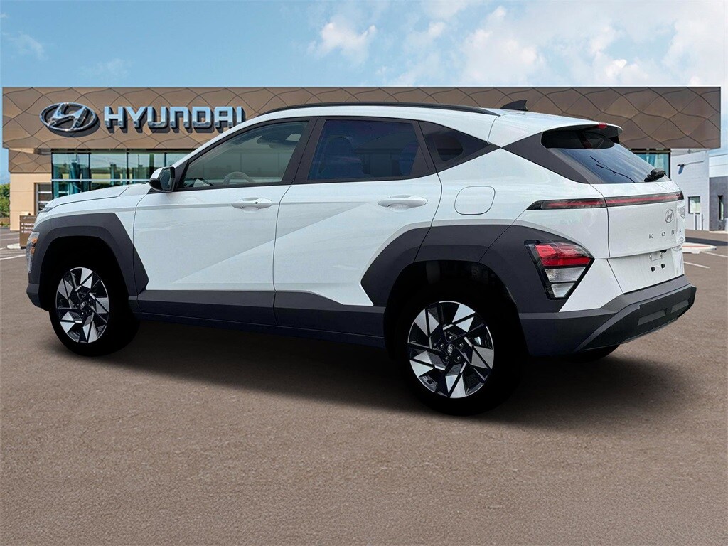 2025 Hyundai Kona SEL photo 4