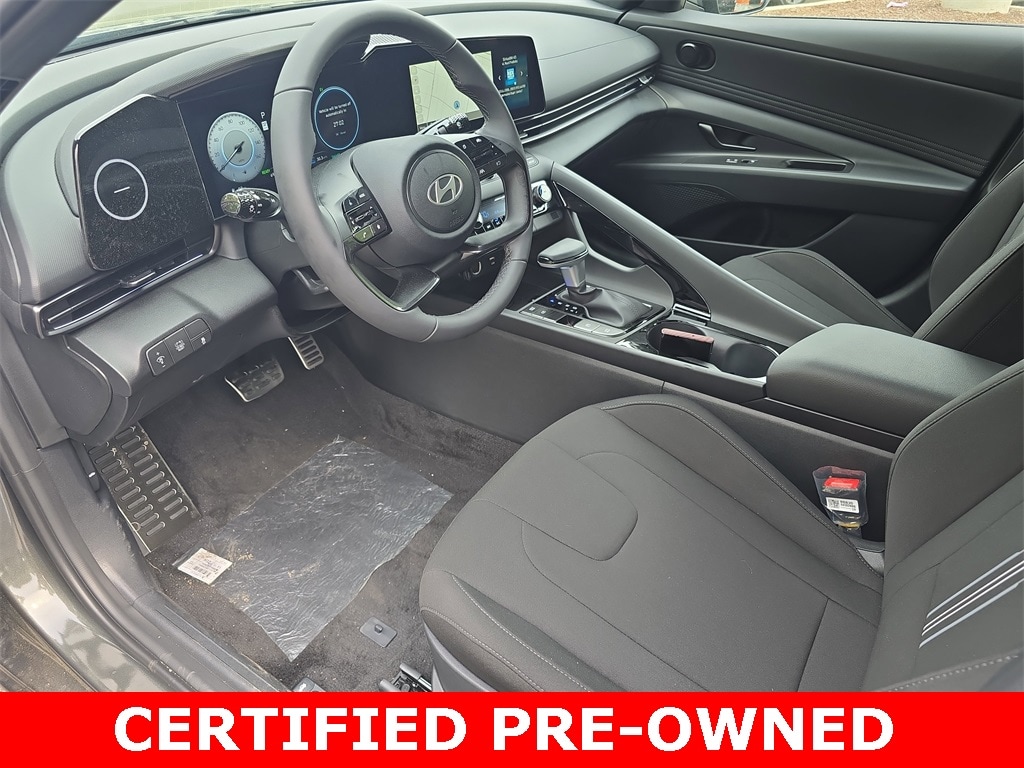 2025 Hyundai Elantra Blue - Photo 16