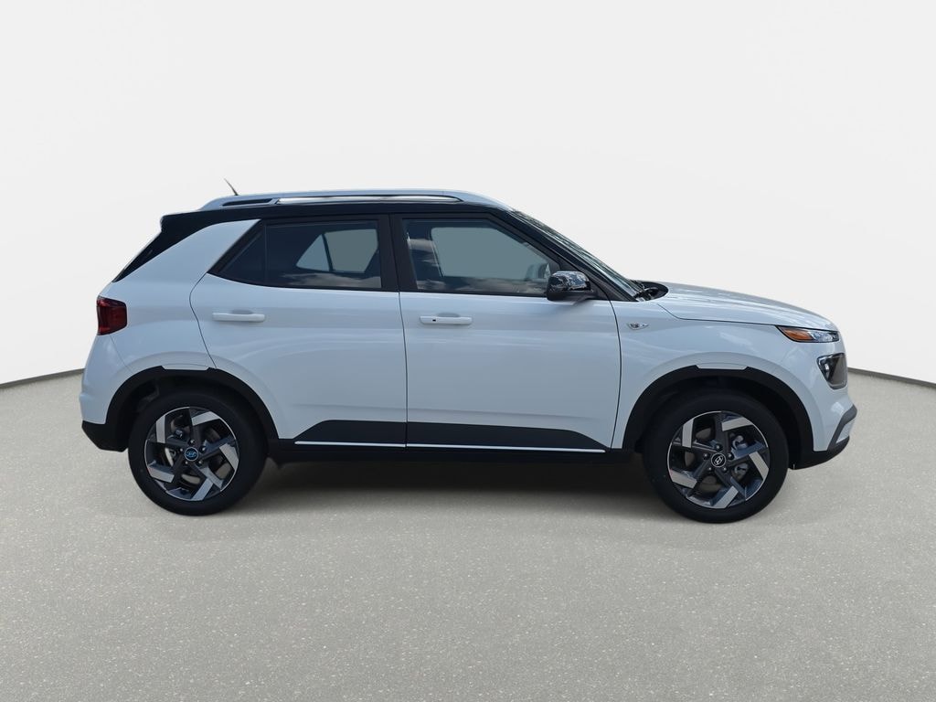 New 2026 Hyundai Venue SEL w/Two-Tone Roof SUV