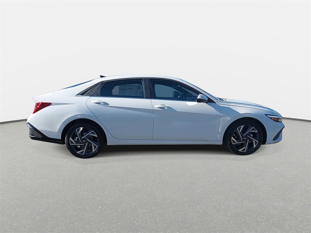 2025 Hyundai Elantra Hybrid Limited photo 4