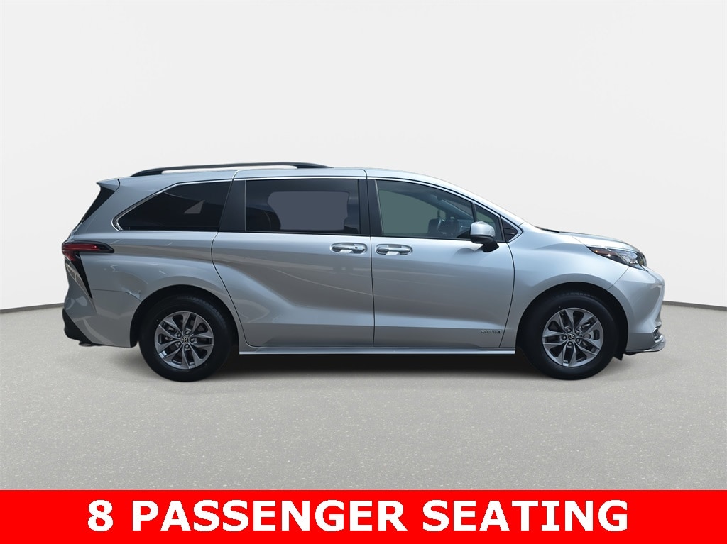 Used 2021 Toyota Sienna XLE Van