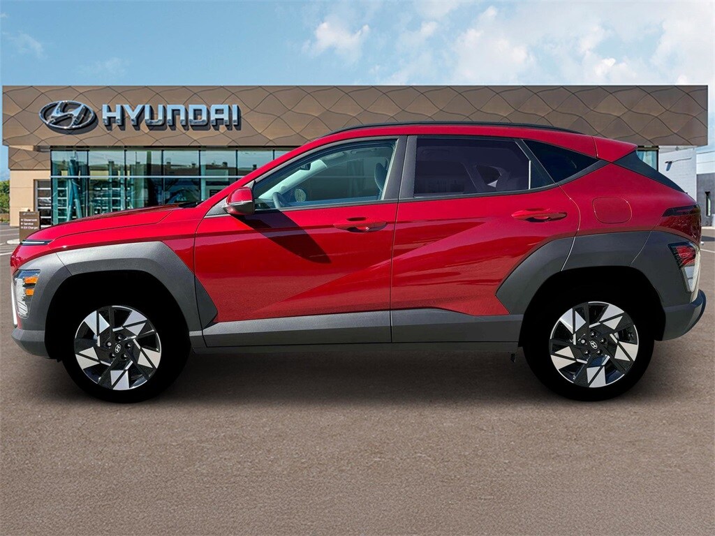 2025 Hyundai Kona SEL photo 3