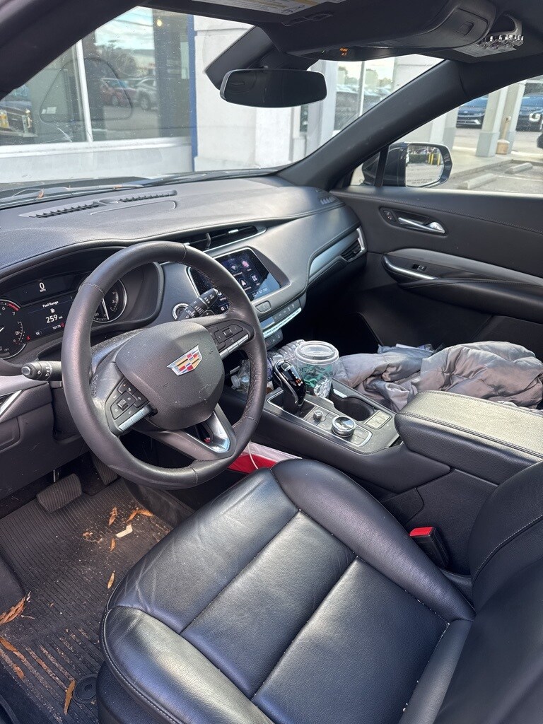 2022 Cadillac XT4 Premium Luxury photo 4