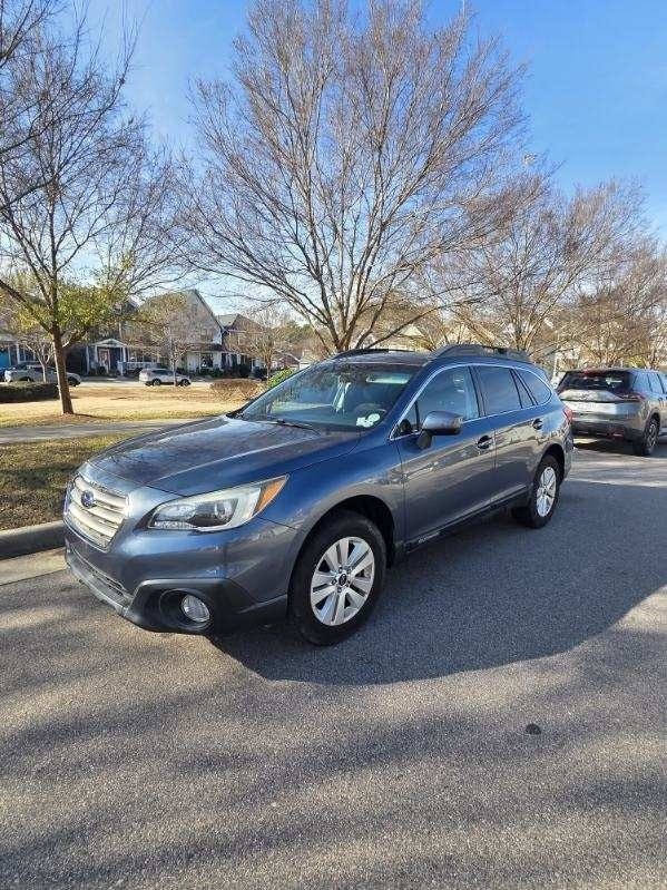 2015 Subaru Outback Premium's photo