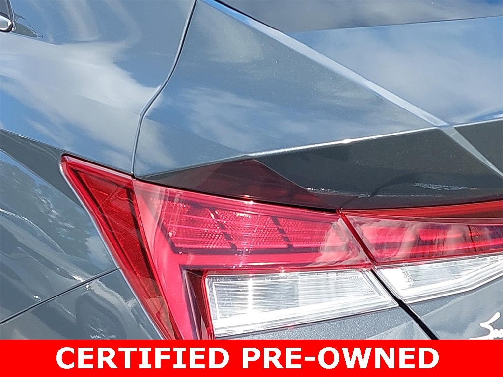 2025 Hyundai Elantra Limited - Photo 35