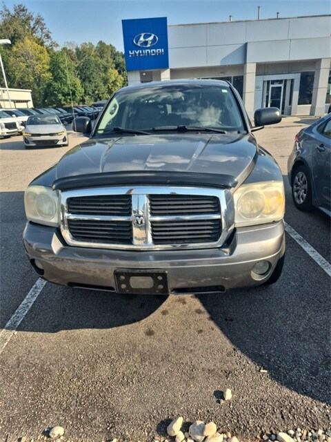 2005 Dodge Dakota Laramie photo 2