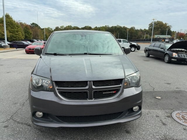 2019 Dodge Grand Caravan GT photo 2