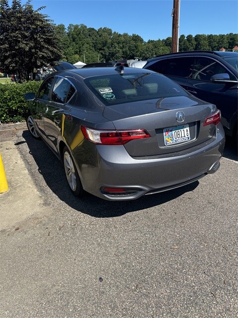 2017 Acura ILX Premium photo 2