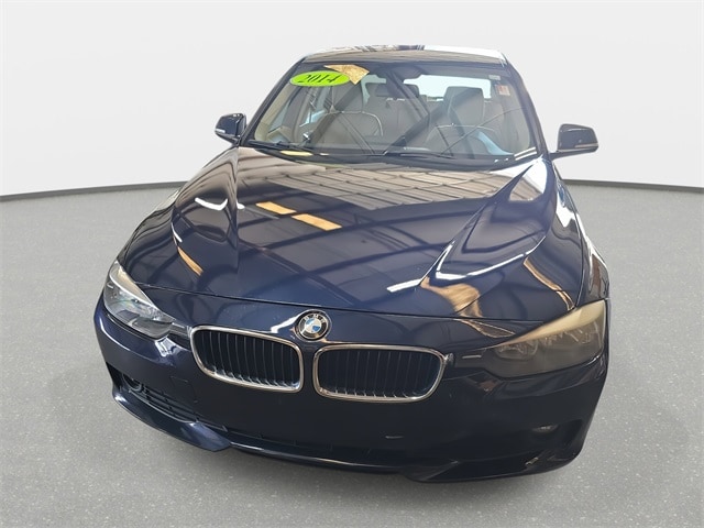 Used 2014 BMW 3 Series 320i with VIN WBA3B1C52EK131587 for sale in Goldsboro, NC
