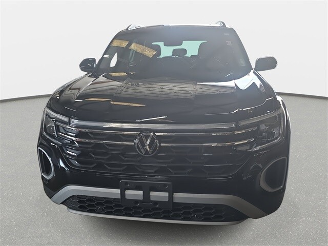 2024 Volkswagen Atlas Peak Edition SE Technology photo 2