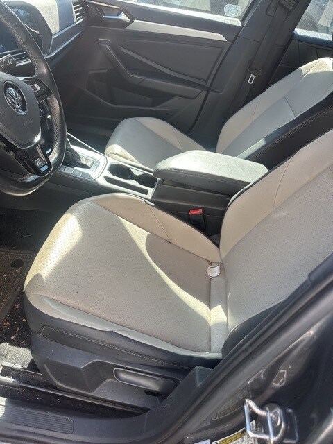 2020 Volkswagen Jetta 1.4T R-Line photo 2