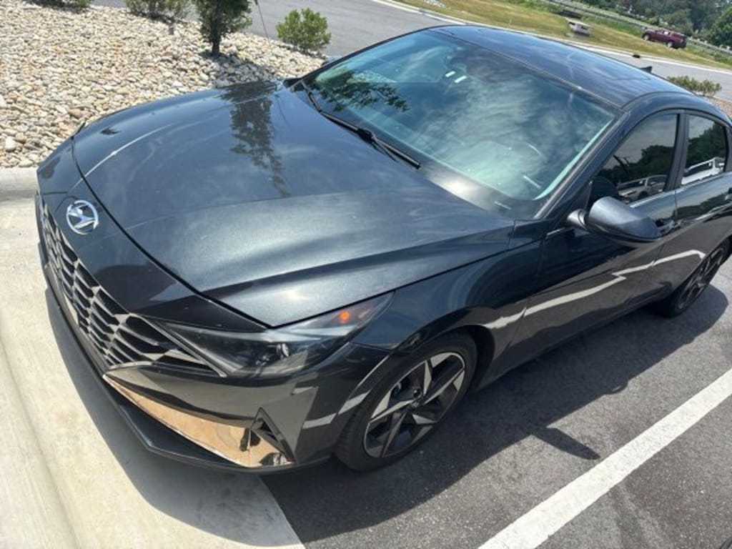 Used 2023 Hyundai Elantra Limited Sedan