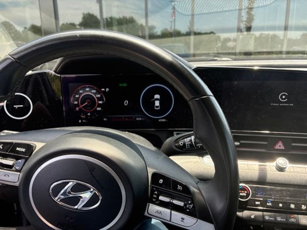 Used 2023 Hyundai Elantra Limited Sedan