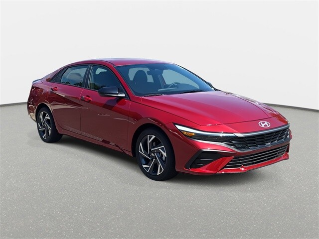 2025 Hyundai Elantra SEL Sport photo 3