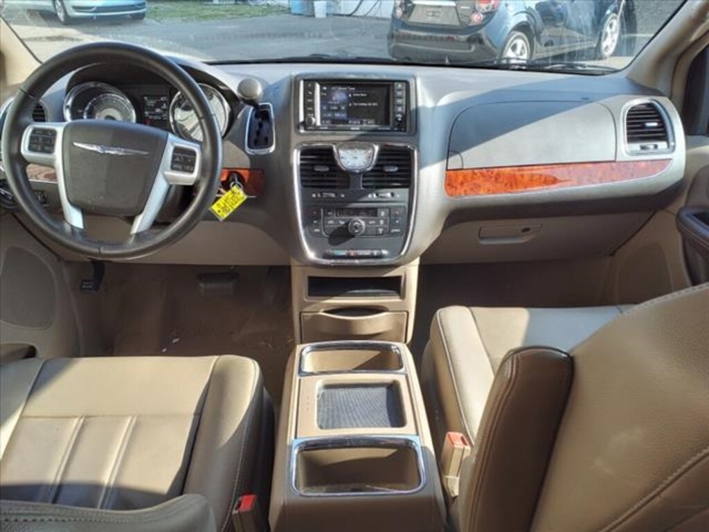 Used 2016 Chrysler Town & Country Touring Van LWB Passenger Van