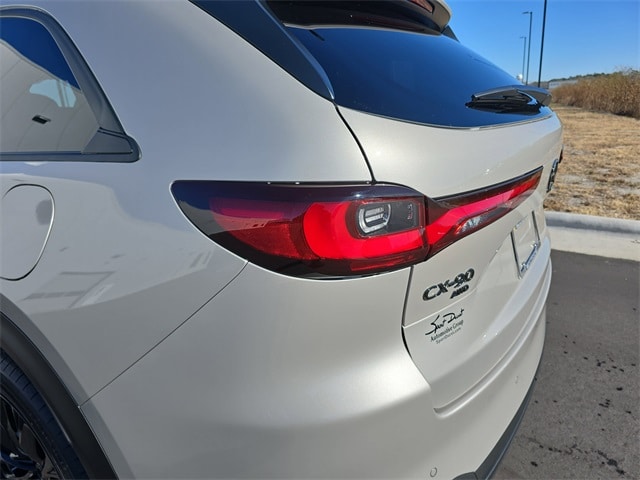 2026 Mazda CX-90 Premium Package - Photo 25