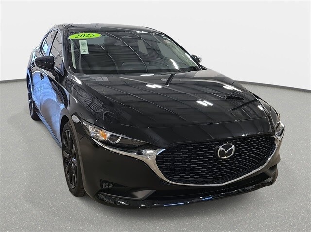 2025 Mazda Mazda3 2.5 Select Sport photo 3